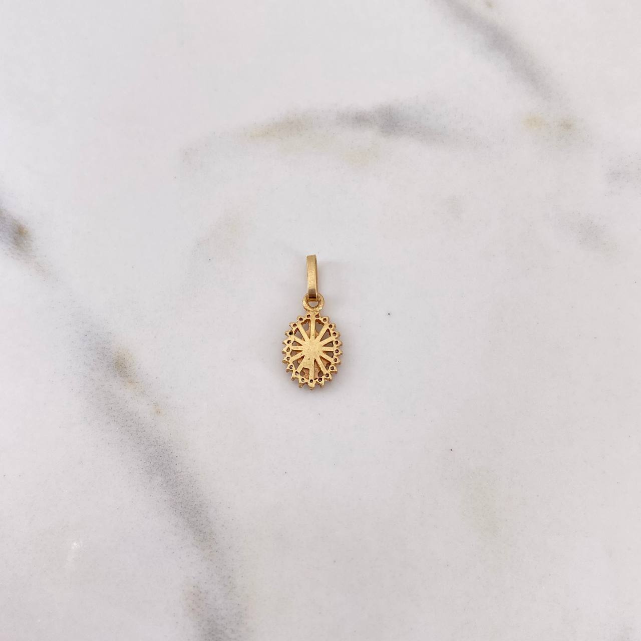 Dije Virgen Del Carmen 0.55gr / 1.6cm / Circones Blancos Oro Rosa 18K #