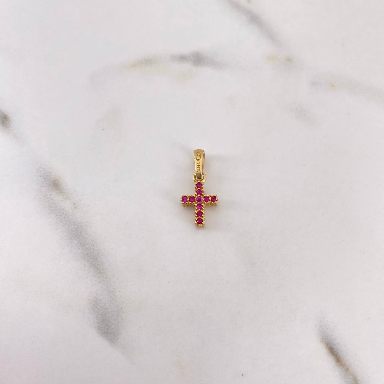 Dije Cruz 0.95gr / 1.8cm / Doble Faz Circones Fucsias Blancos Oro Amarillo 18K &