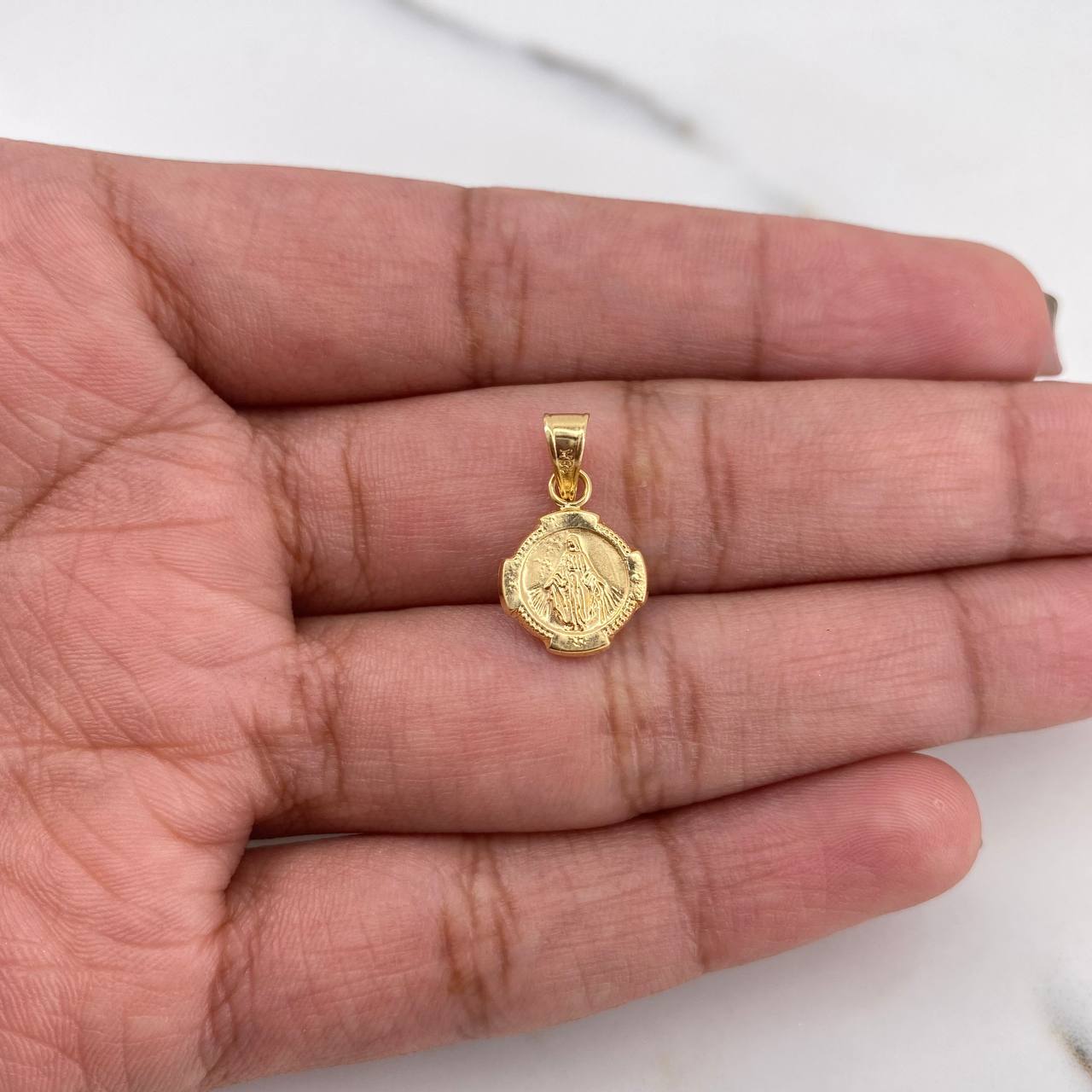 Dije Medalla Virgen Milagrosa 0.5gr / 1.6cm / Troquelado Oro Amarillo 18K #