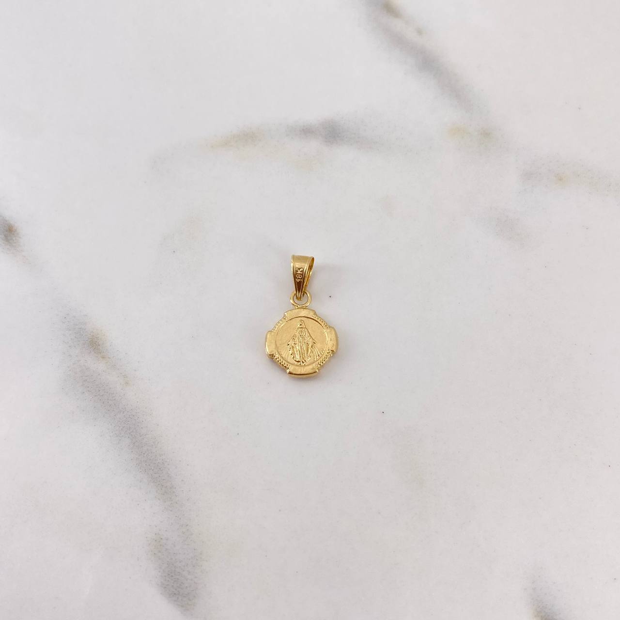 Dije Medalla Virgen Milagrosa 0.5gr / 1.6cm / Troquelado Oro Amarillo 18K #