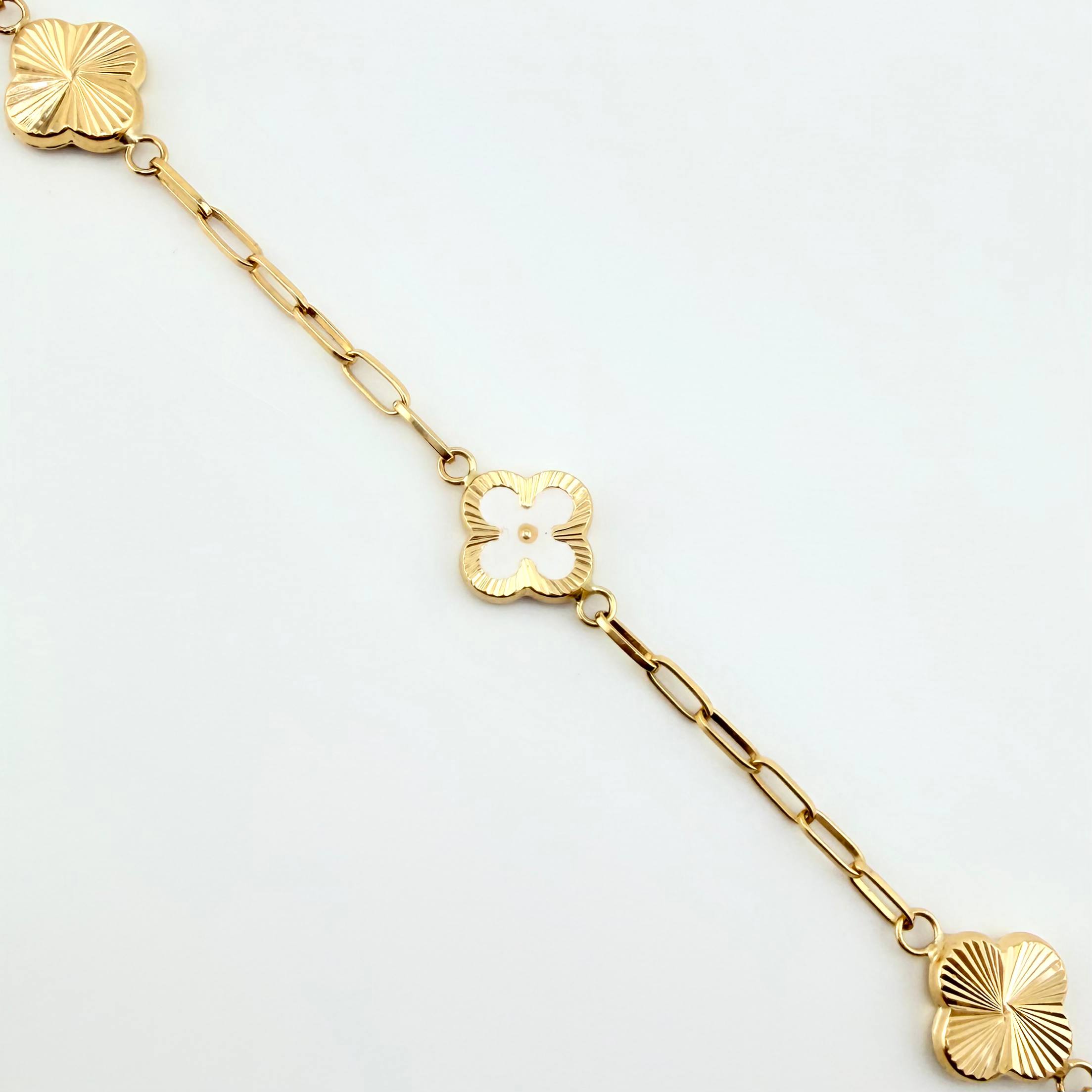 Pulso Cajon Trebol Intercalado 3.95gr / 18cm / 10mm Oro Amarillo 18K