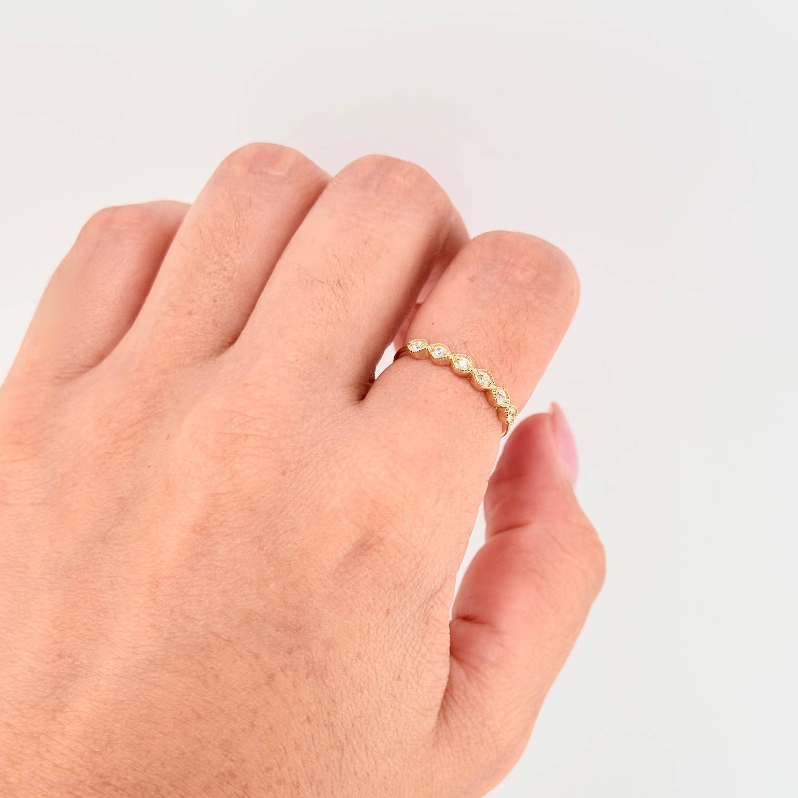 Anillo Ojos Burbujeantes 1.1gr / T6 / Oro Amarillo 18K ©