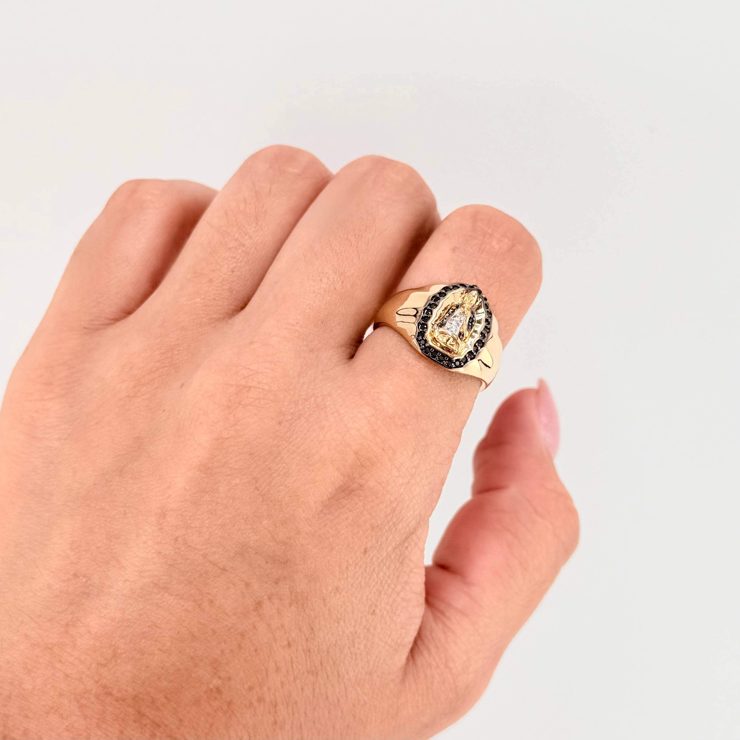 Anillo Virgen Guadalupe 4.9gr / T7 3/4 / Oro Amarillo 18K ©