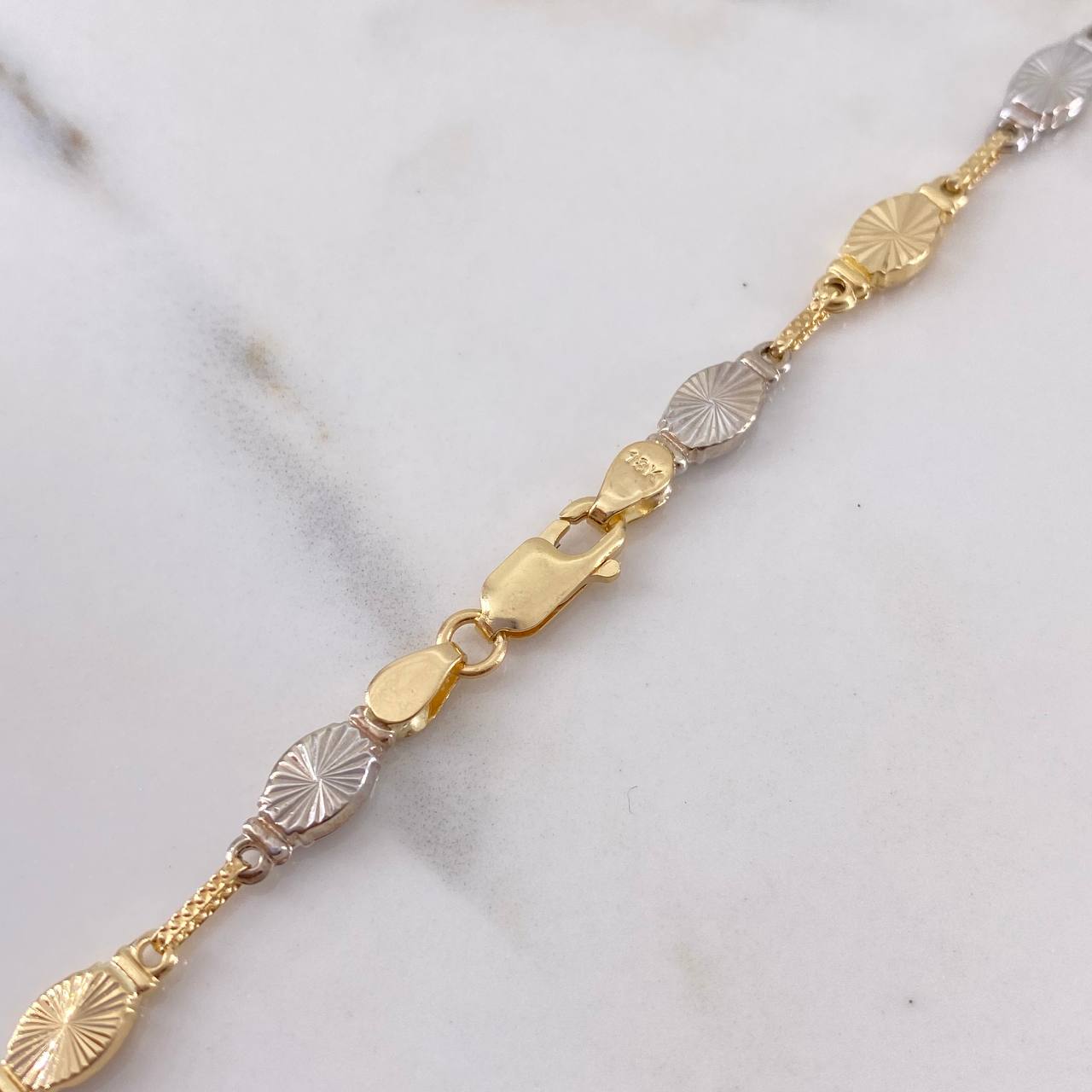 Cadena Rustica Eslabon 13.85gr / 60.6cm / 5.1mm Diamantado Dos Oros Amarillo Blanco 18K $