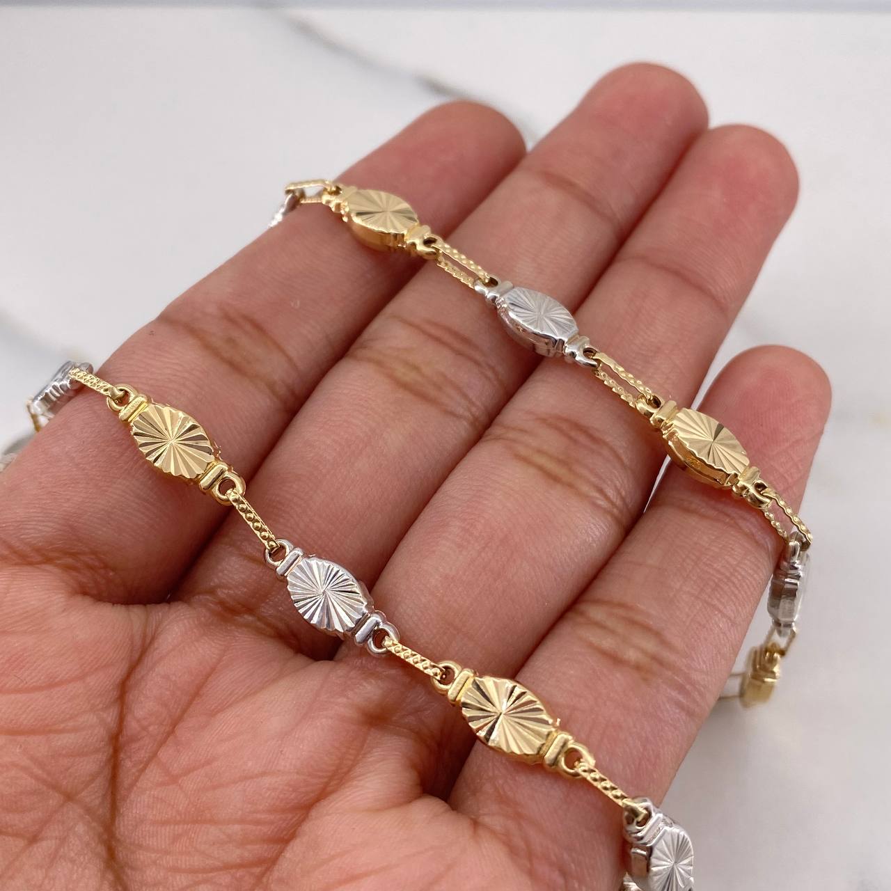 Cadena Rustica Eslabon 13.85gr / 61.5cm / 5.1mm Diamantado Dos Oros Amarillo Blanco 18K $