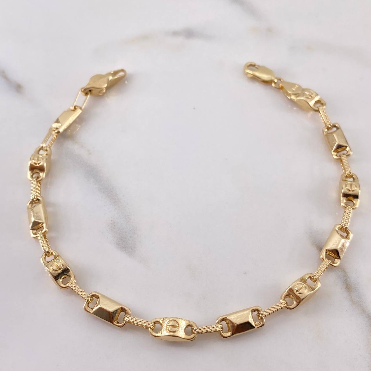 Pulso Rustico Tornillo 5.1gr / 20.5cm / 4.6mm Sobre Oro Amarillo 18K $