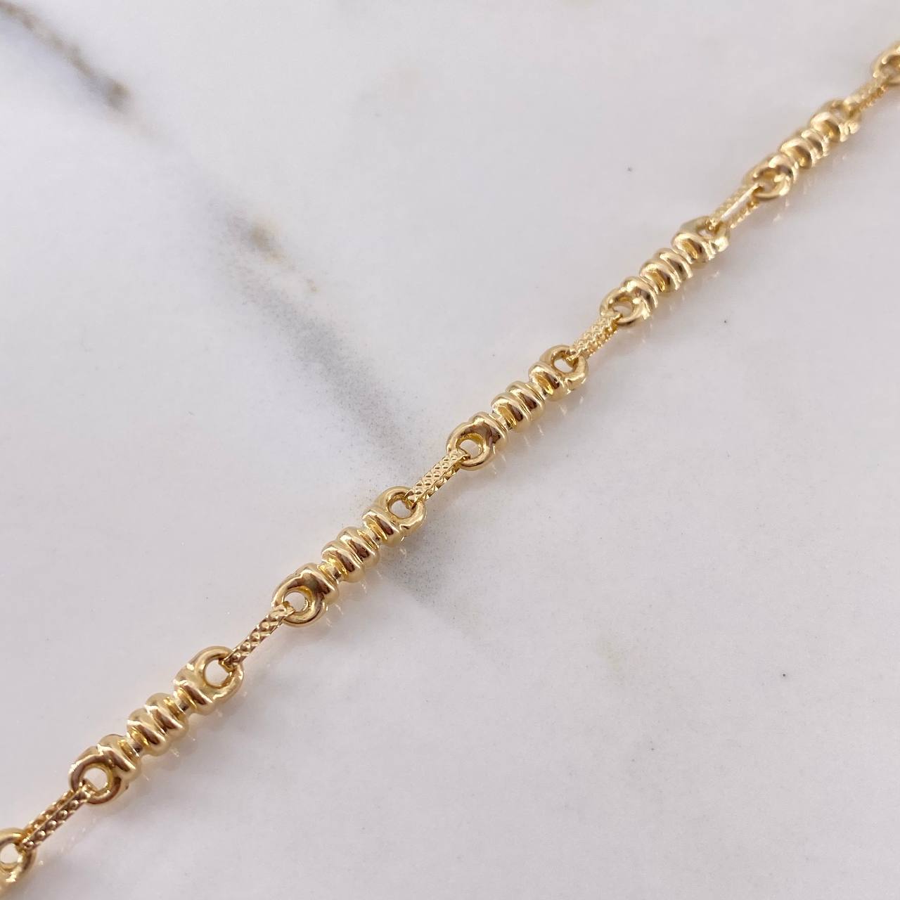 Pulso Rustico 4.45gr / 20.9cm / 3.4mm Barril Oro Amarillo 18K $