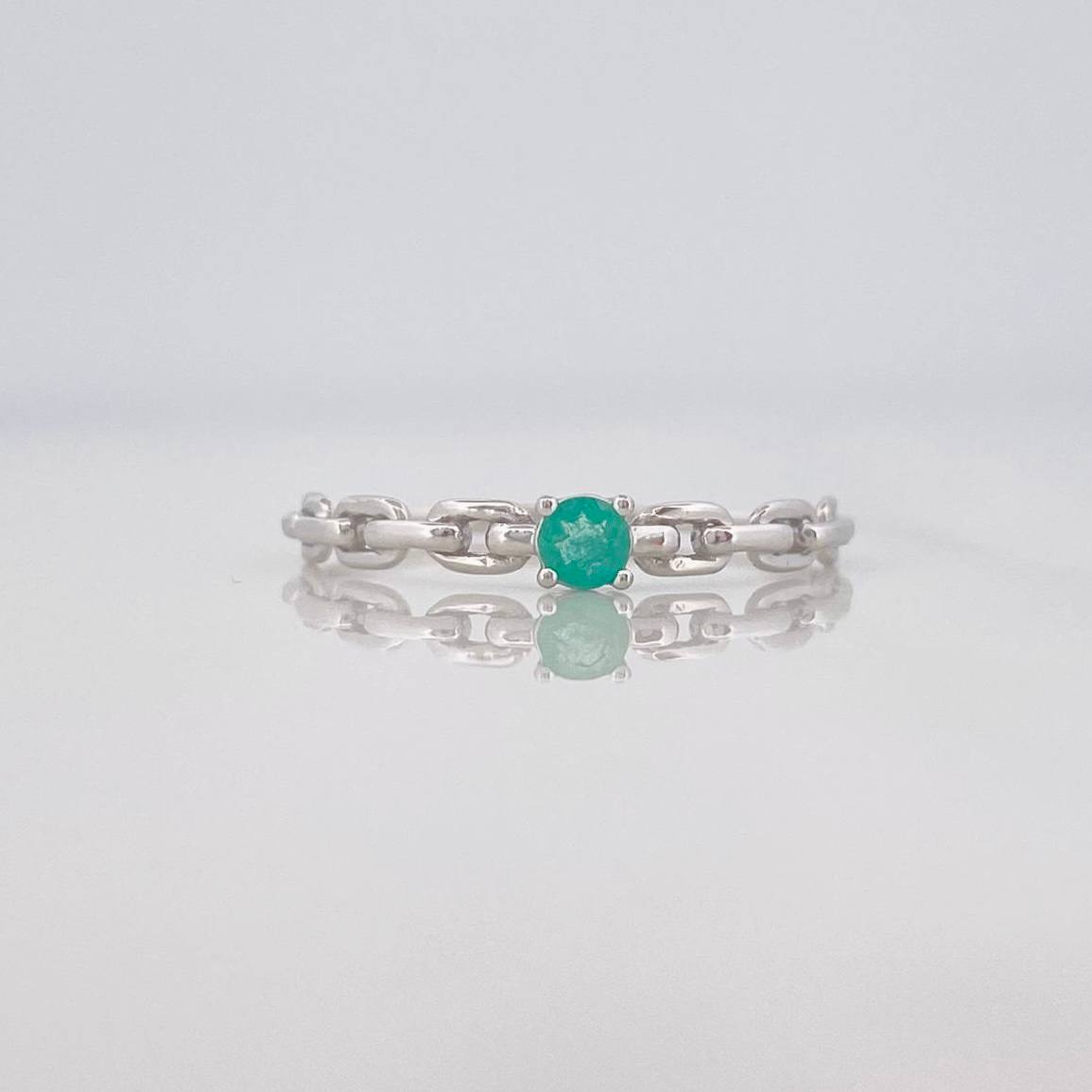 Anillo Solitario Eslabón Esmeralda 12 Pts 0.65 g / T7 1/4 Plata 925