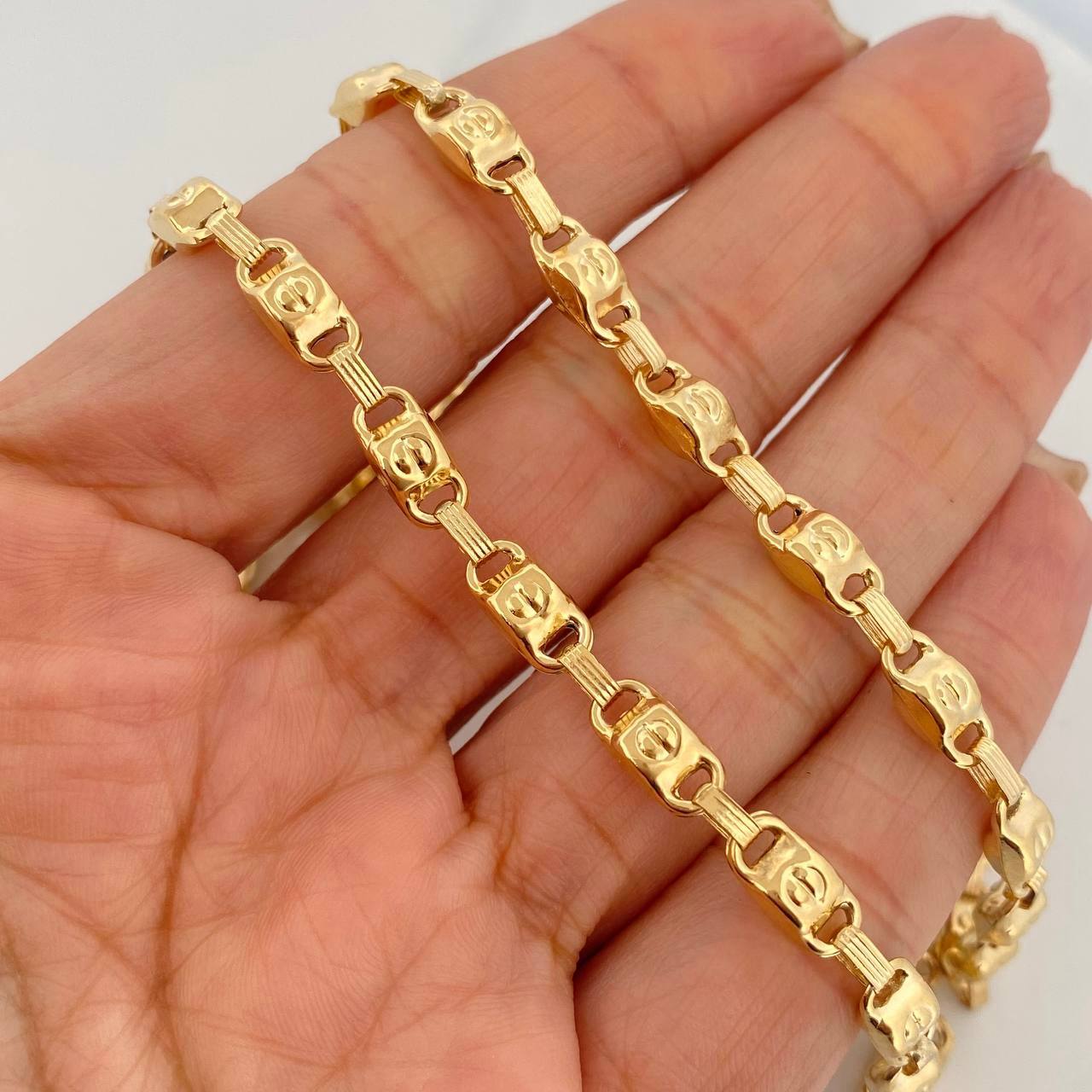 Cadena Rustico Tornillo 17.5 g / 62 cm / 5.05 mm Oro Amarillo 18K