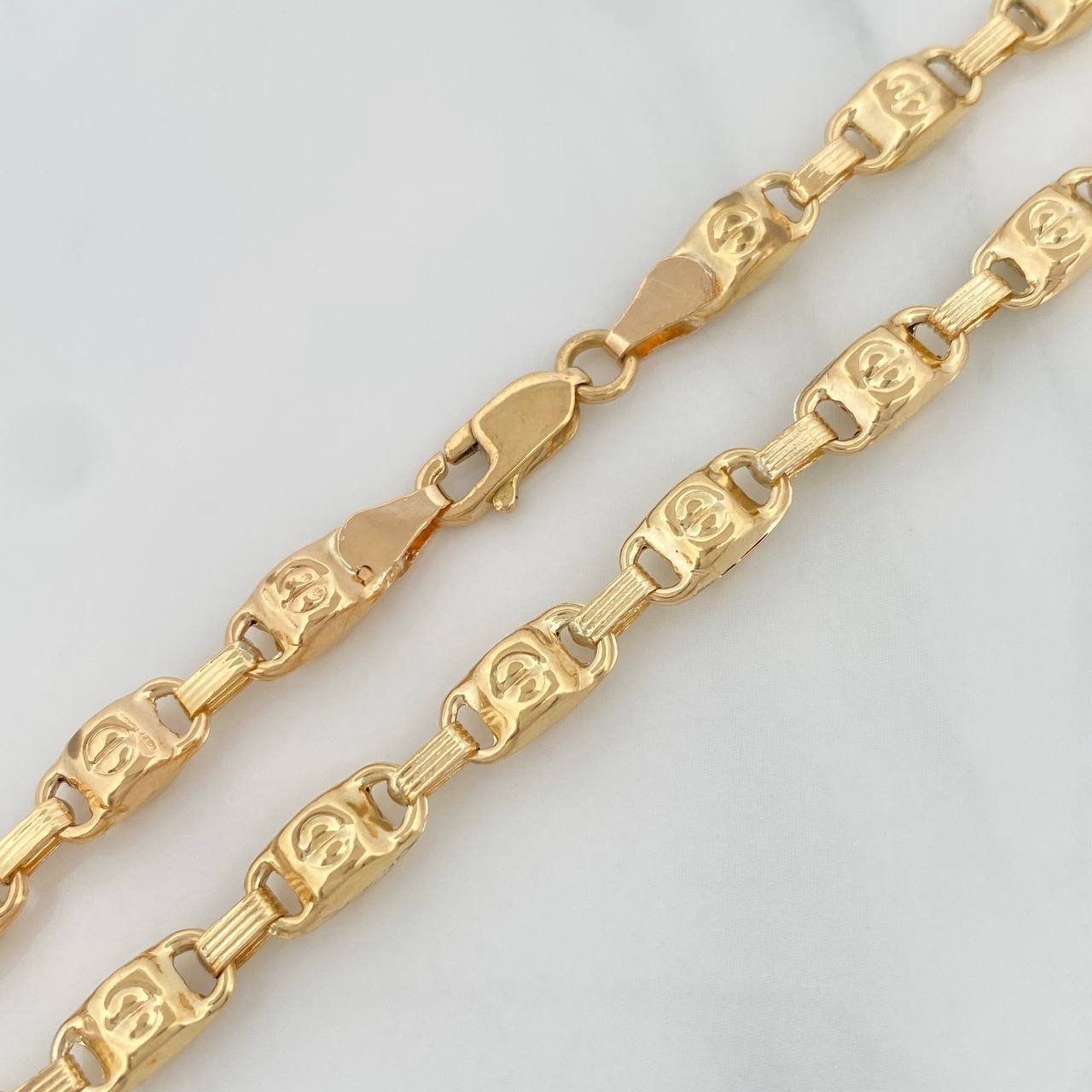 Cadena Rustico Tornillo 16.7 g / 61 cm / 5.07 mm Oro Amarillo 18K