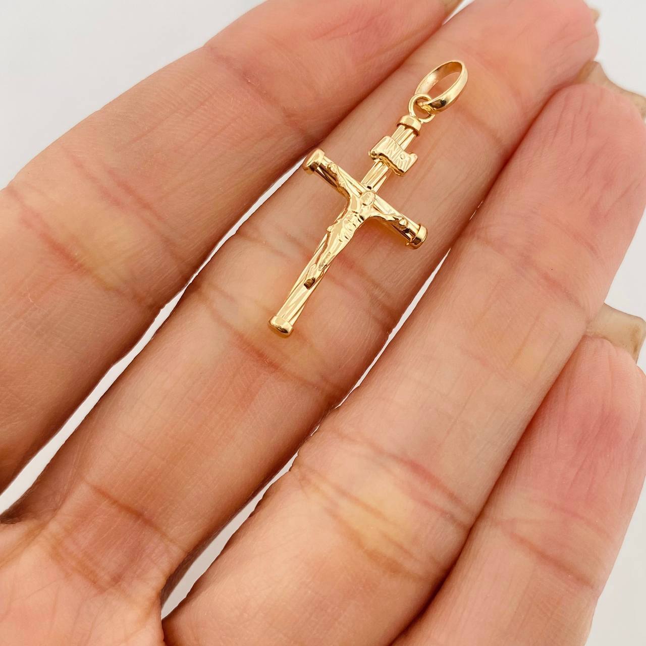 Dije Cruz Cristo 0.8 g / 3.5 cm Oro Amarillo 18K