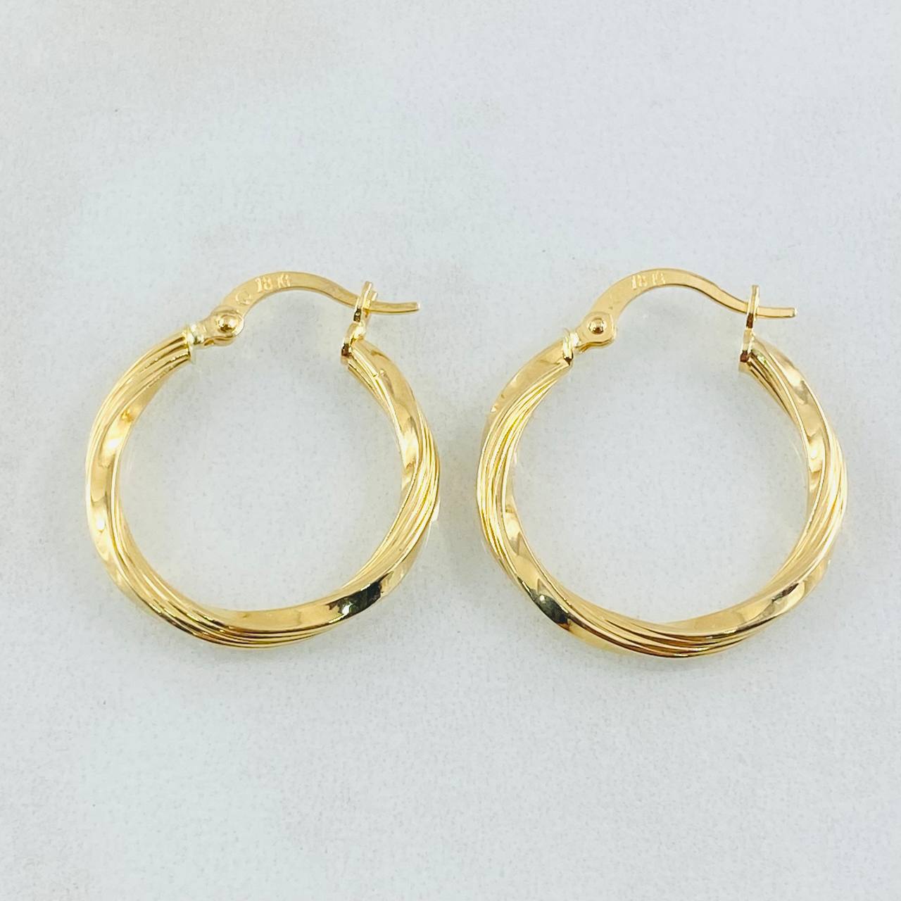 Candongas Mai 1.5gr / 2.3cm / Oro Amarillo 18K