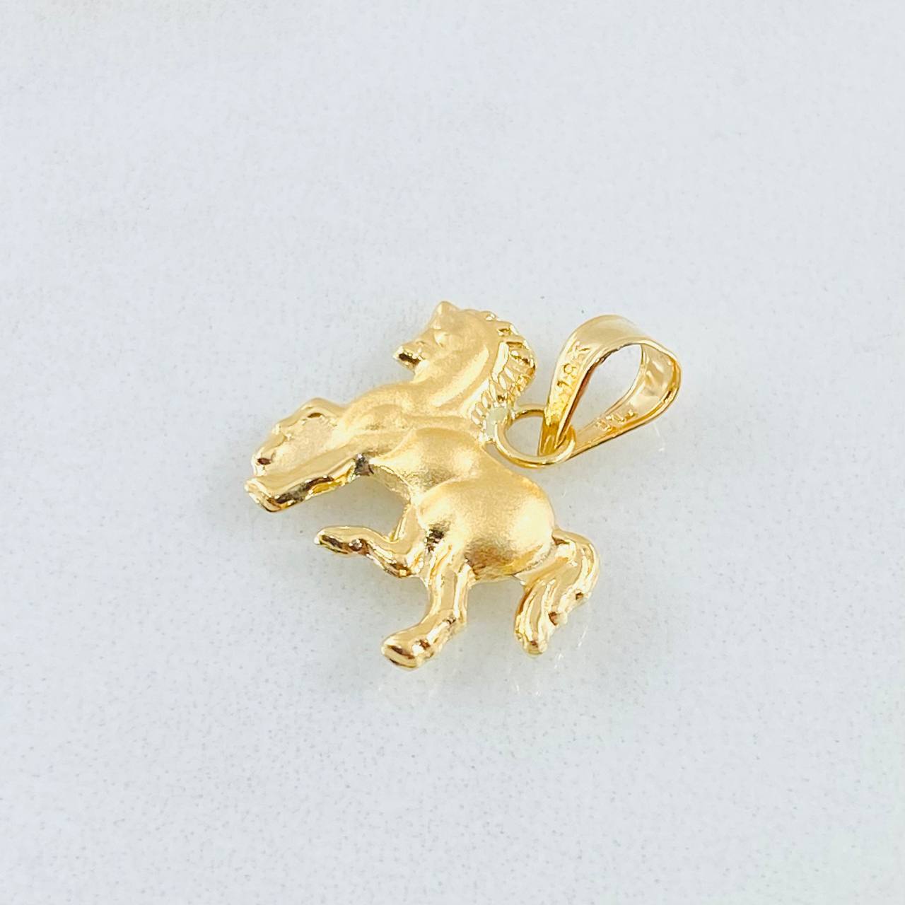 Dije Caballo 0.95gr / 1.8cm / Oro Amarillo 18K ©