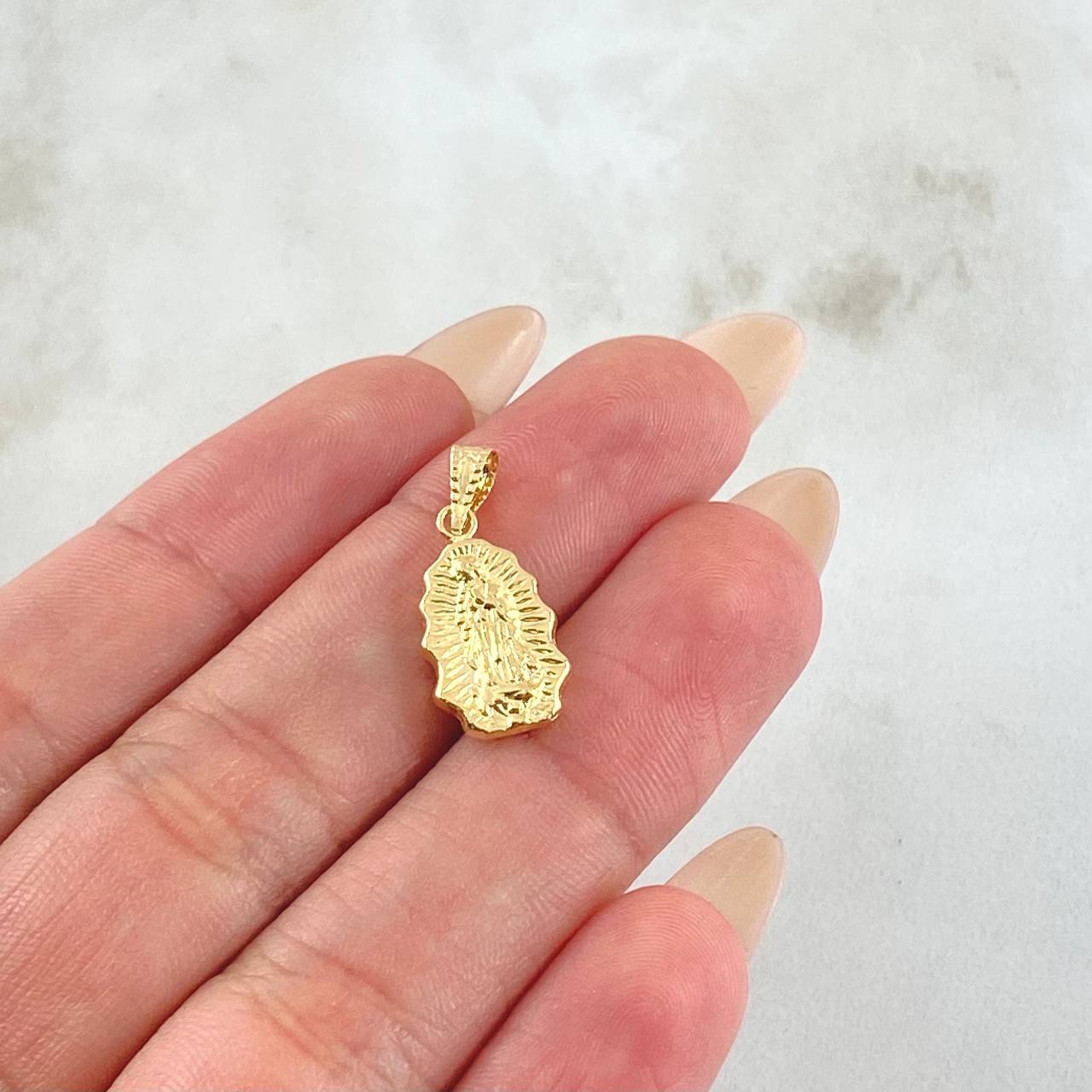 Dije Virgen de Guadalupe 0.7gr / 2.1cm / Oro Amarillo 18K ©