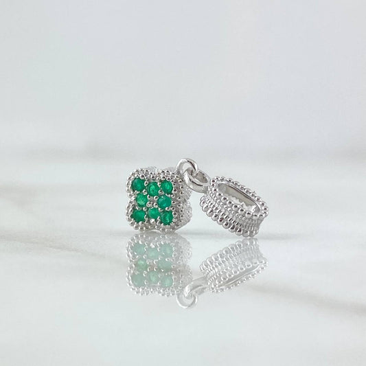 Dije Sello Trébol 1.25gr / 1.8cm / Esmeraldas 12pts Oro Blanco 18K (Joya) ©