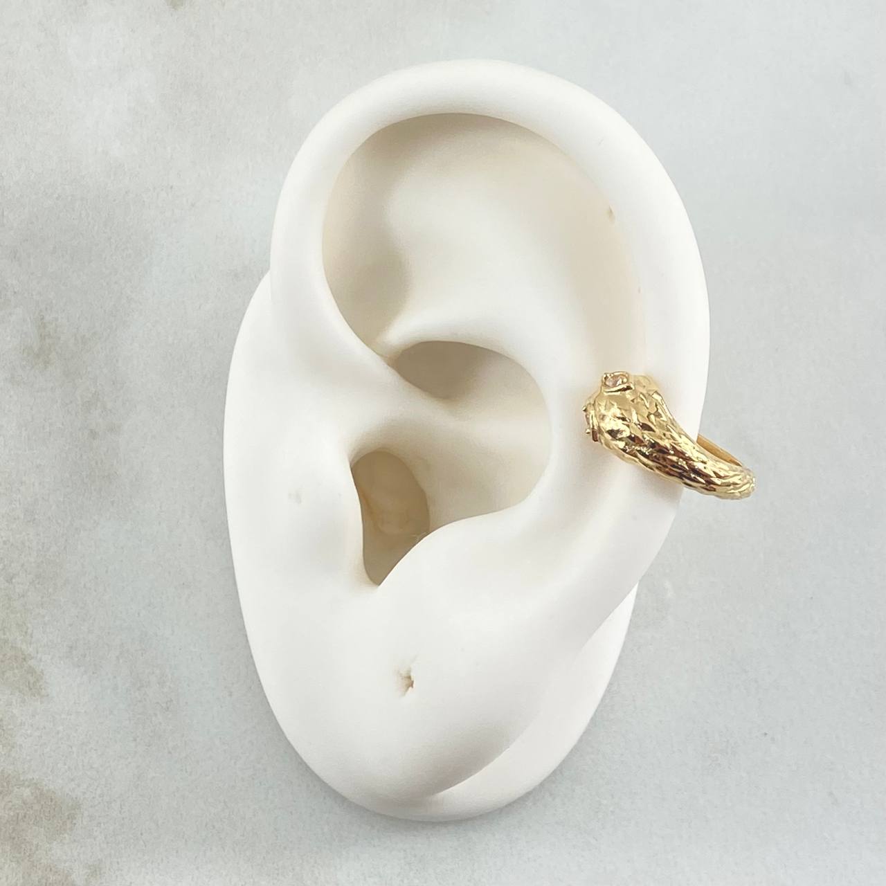 Piercing Earcuff Simulador Serpiente 1.75gr / 1.5cm / Circones Blancos Oro Amarillo 18K (Joya)
