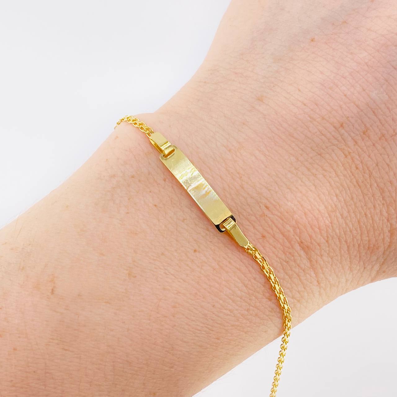 Pulso Chino Placa Rectangular 1.9 g / 16.4 cm / 1.6 mm Oro Amarillo 18K