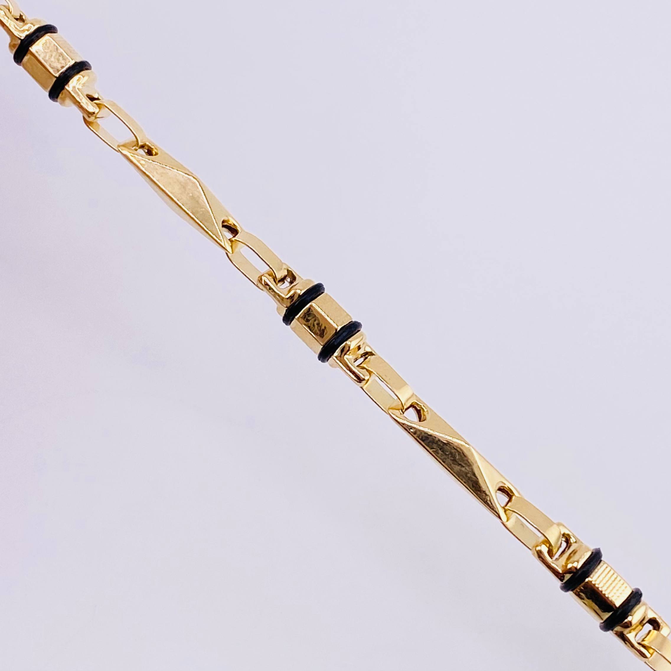Pulso Rustico Barril Relieve 5 g / 21 cm / 3.7 mm Oro Amarillo 18K