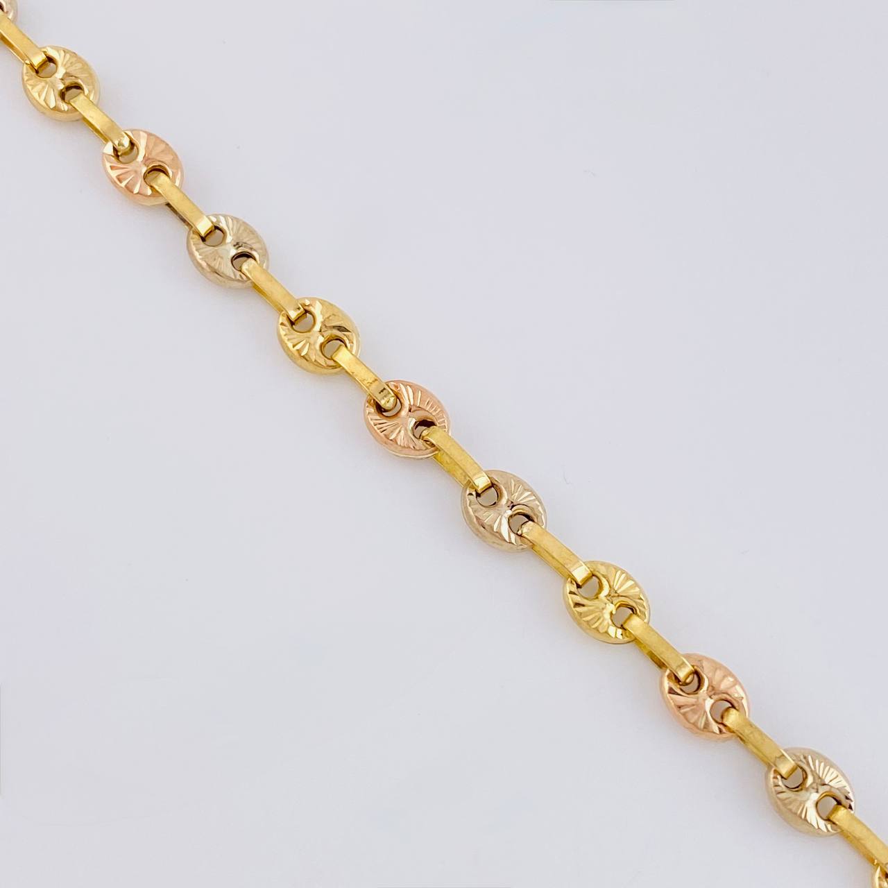 Cadena Gc Diamantada 13.4 g / 66 cm / 4.85 mm Tres Oros 18K