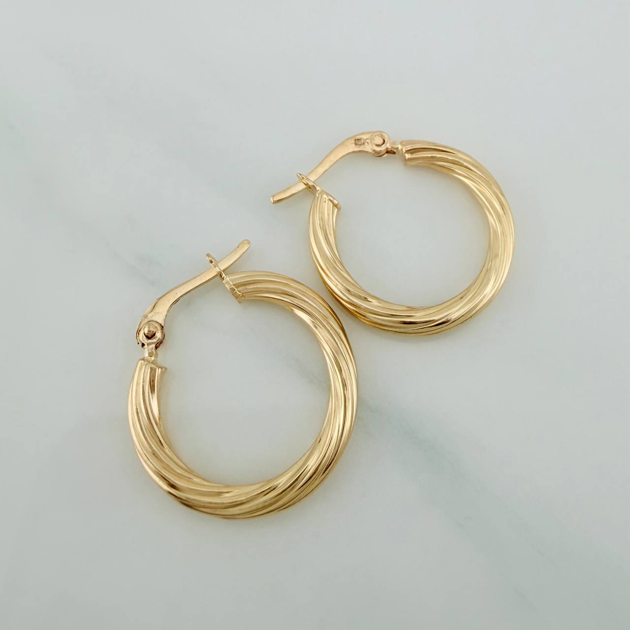 Candongas Mary 1.65gr / 2.2cm / Oro Amarillo 18K &