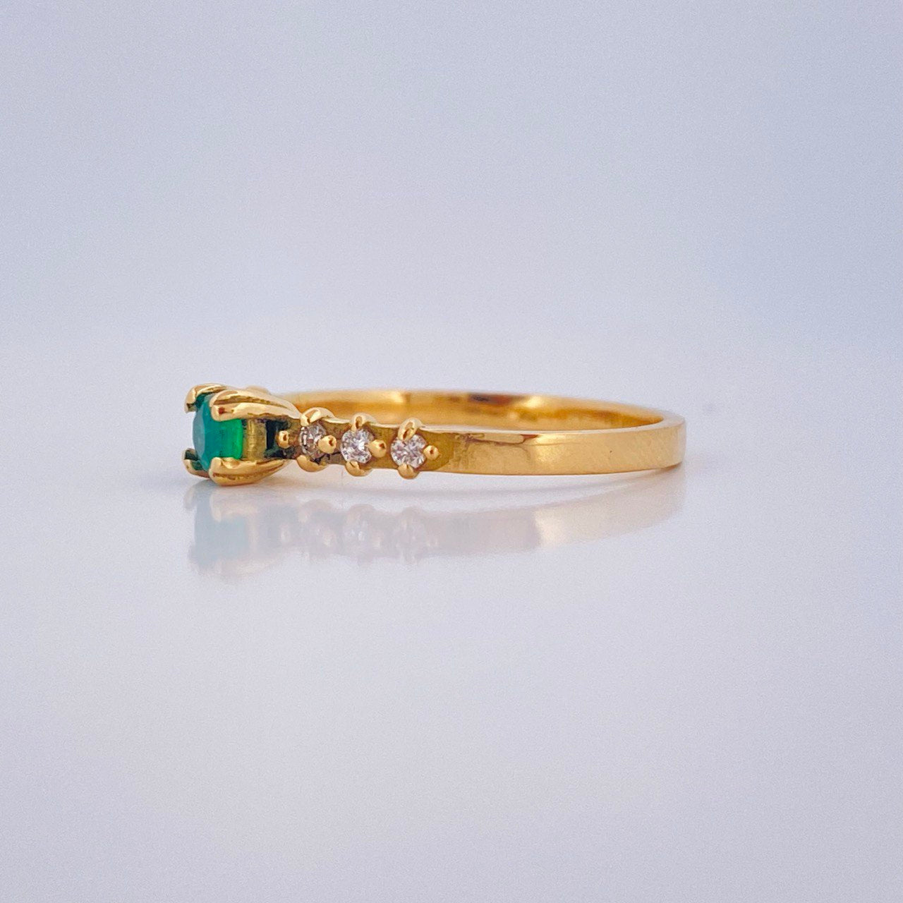 Anillo Churumbela Esmeralda 1.9gr / T7 1/4 / Oro Amarillo 18K $