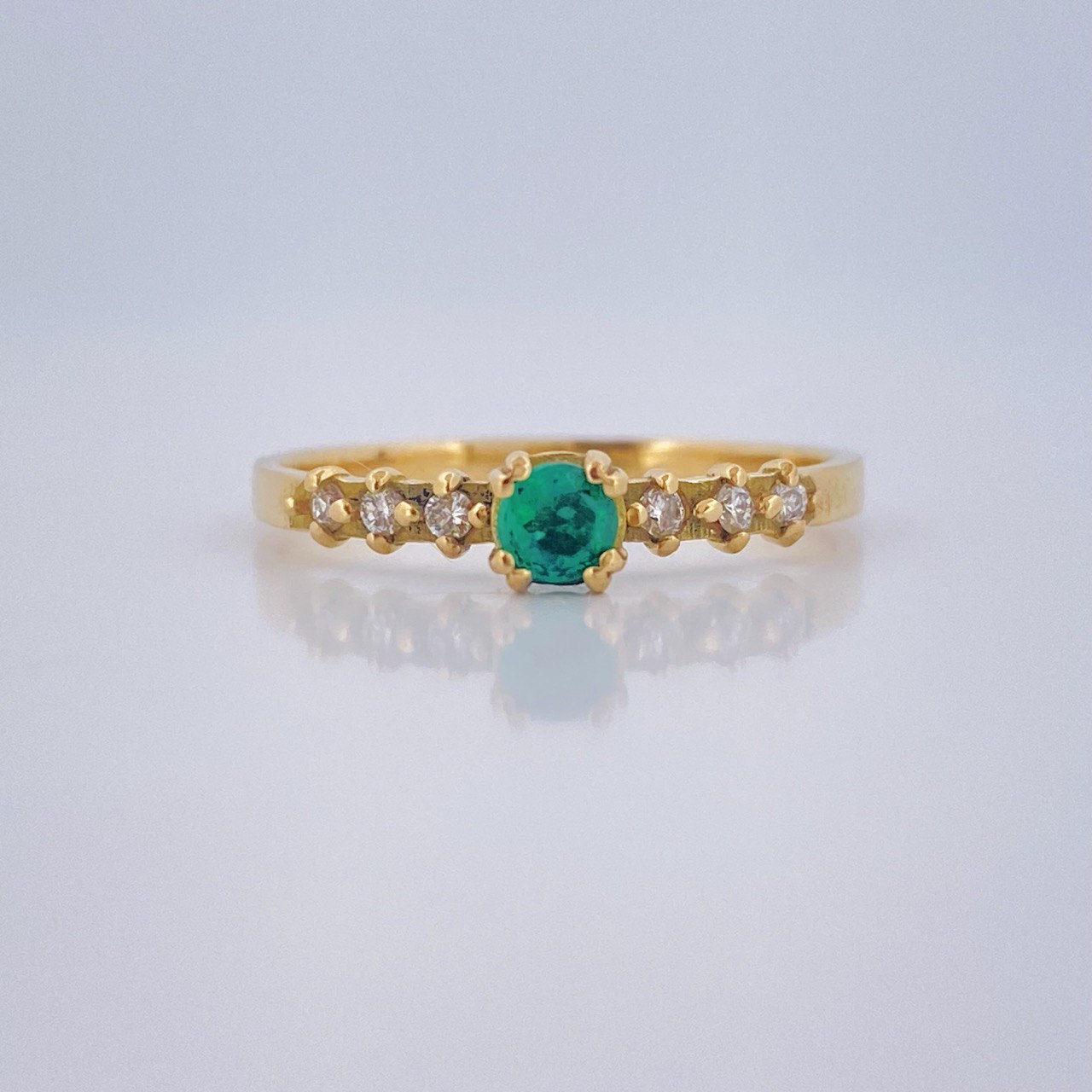 Anillo Churumbela Esmeralda 1.9gr / T7 1/4 / Oro Amarillo 18K $