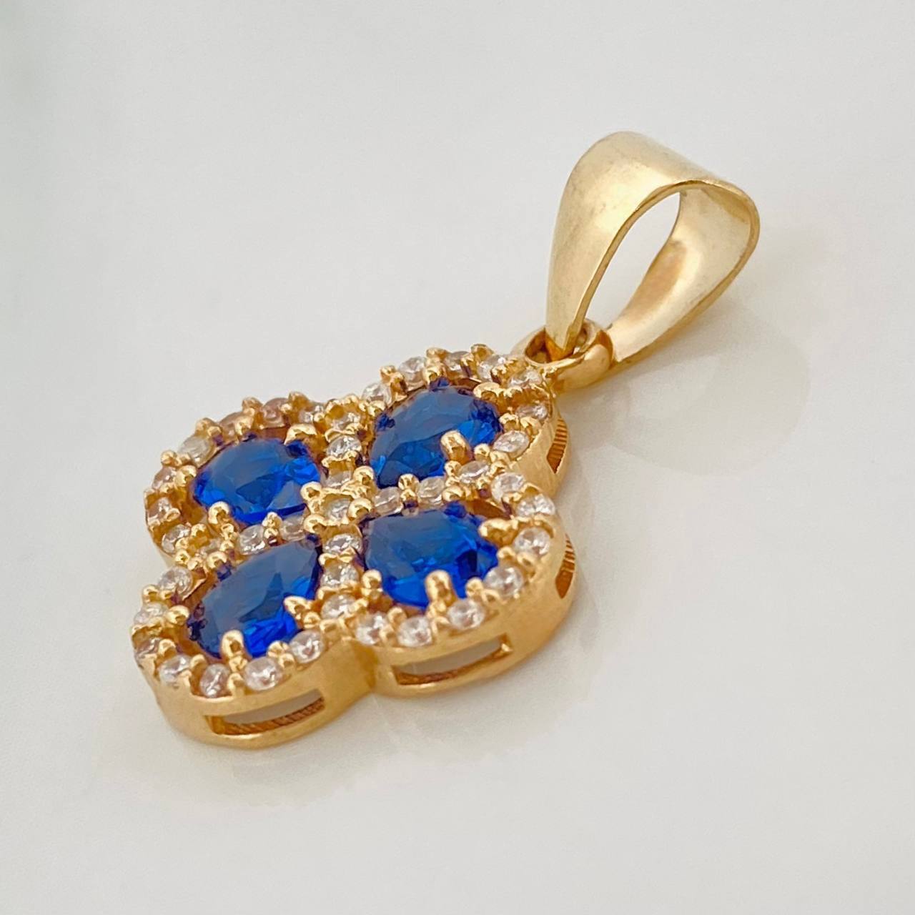 Dije Trebol 1.8 g / 2.3 cm Oro Amarillo 18K