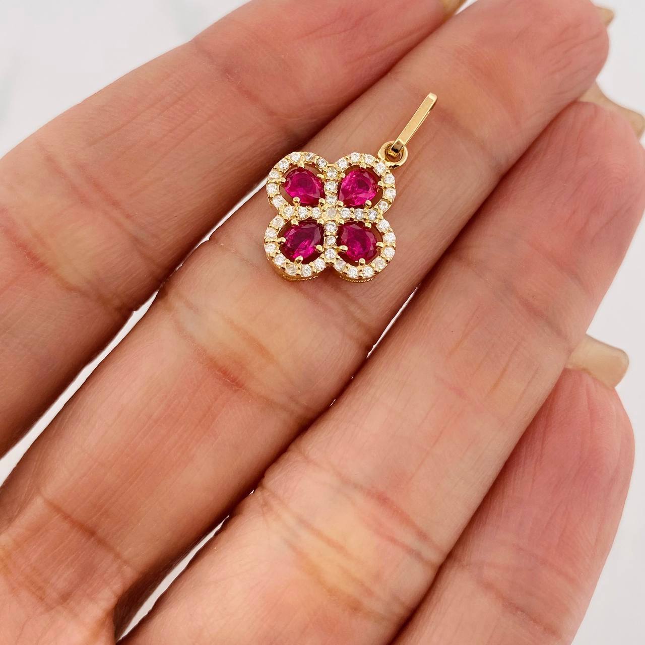 Dije Trebol 1.7 g / 2.5 cm Oro Amarillo 18K
