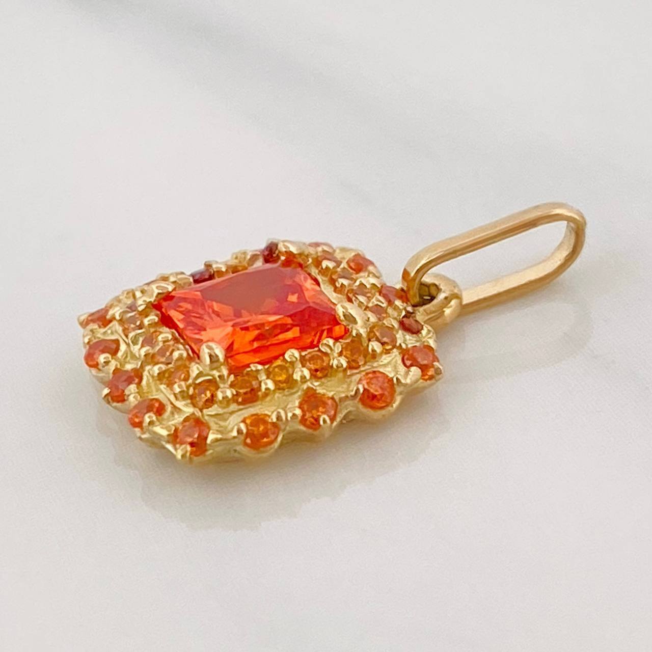 Dije Halo Cuadrado 1.95 g / 2 cm Oro Amarillo 18K