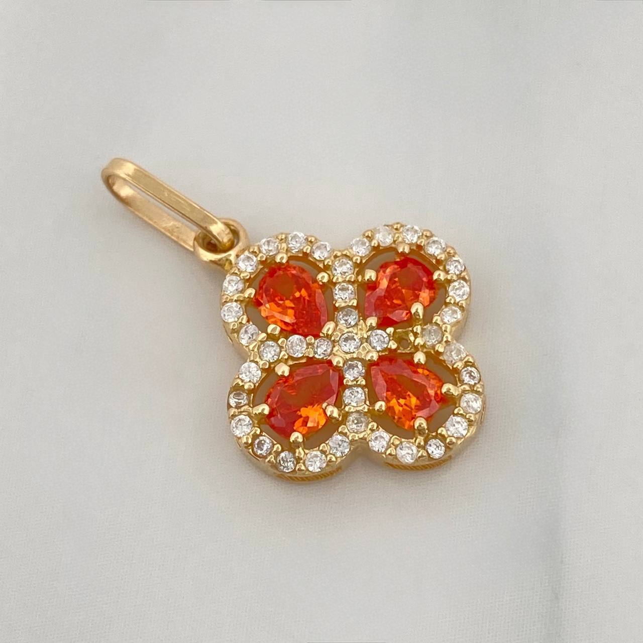 Dije Trebol 1.7 g / 2 cm Oro Amarillo 18K