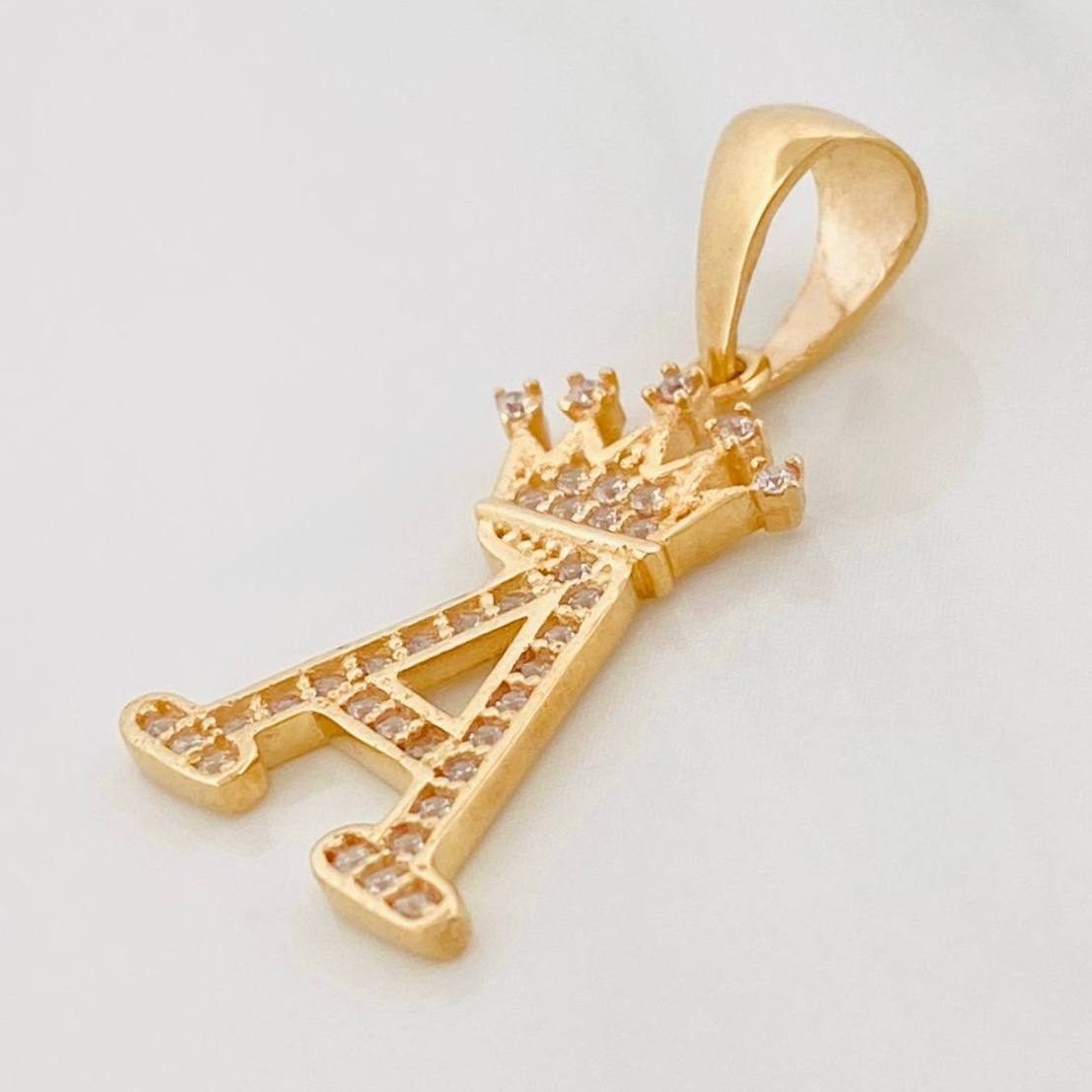 Dije Corona Letra A 1.7 g / 2.6 cm Oro Amarillo 18K