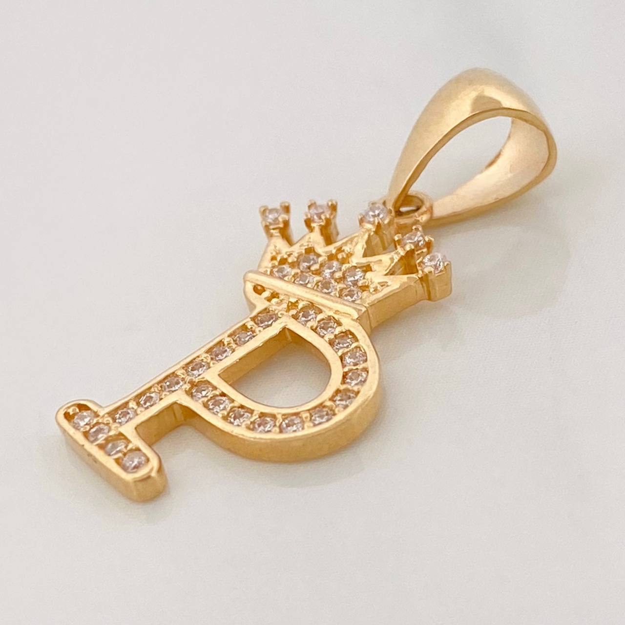 Dije Corona Letra P 1.6 g / 2.6 cm Oro Amarillo 18K