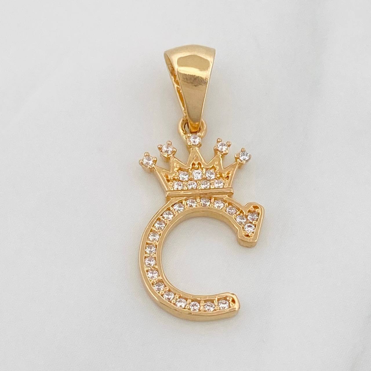Dije Corona Letra C 1.5 g / 2.7 cm Oro Amarillo 18K