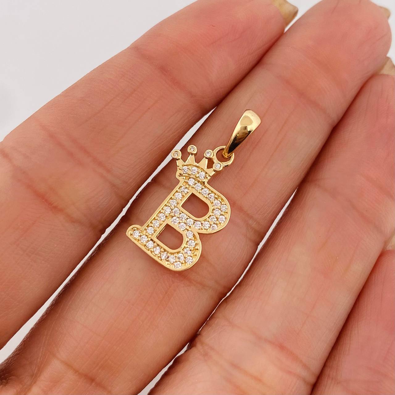 Dije Corona Letra B 1.6 g / 2.5 cm Oro Amarillo 18K