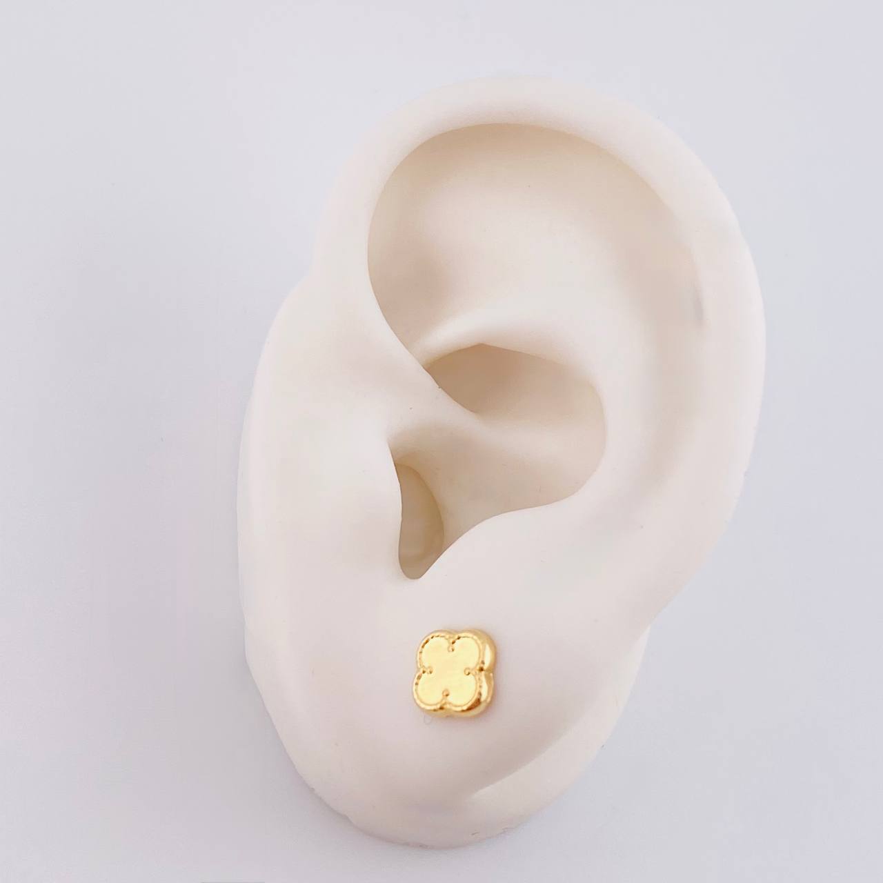 Topos Trebol Liso 0.5 g / 6,5 mm Oro Amarillo 18K