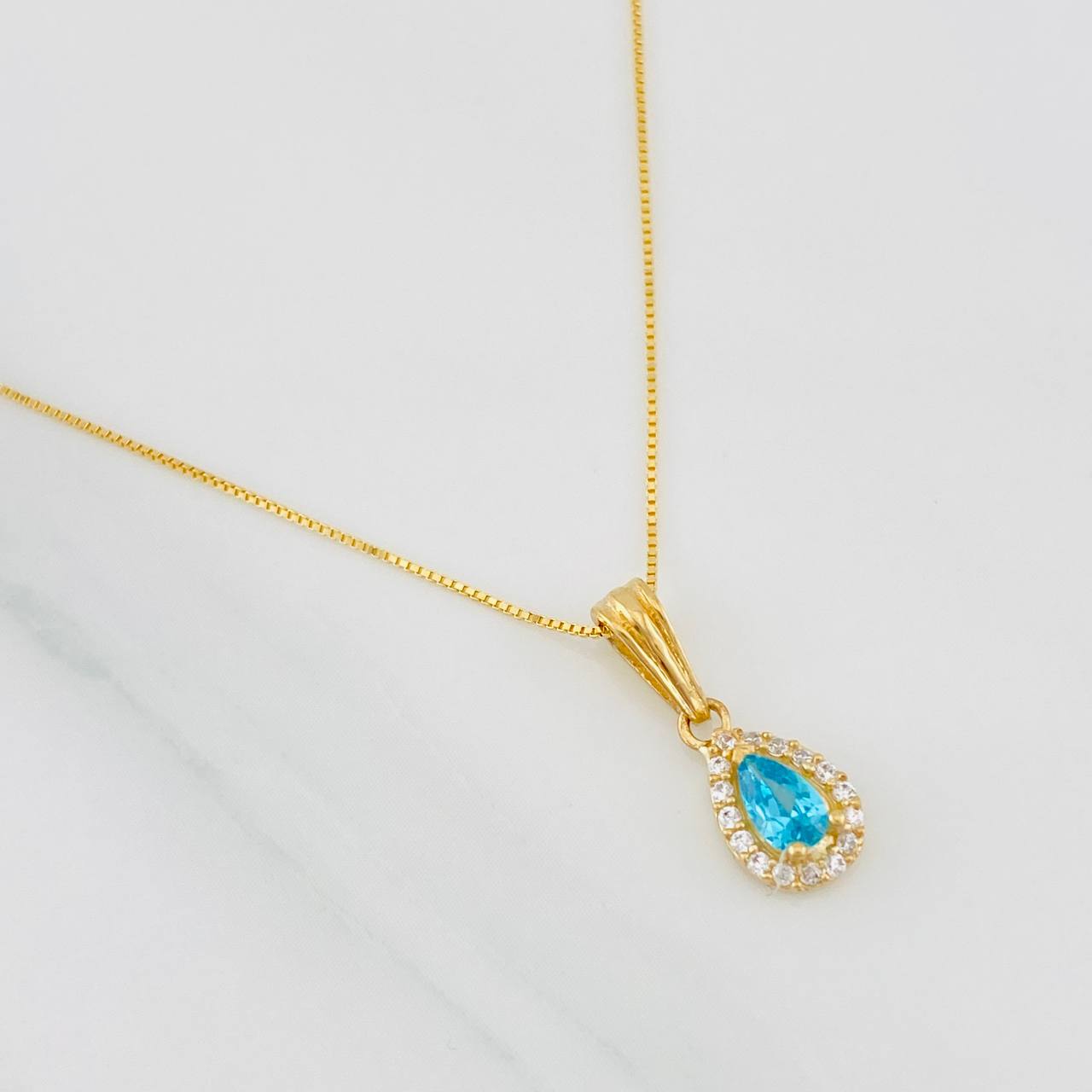 Set Cadena Veneciana + Dije Halo Lágrima / 1.6g / 40cm Oro Amarillo 18K