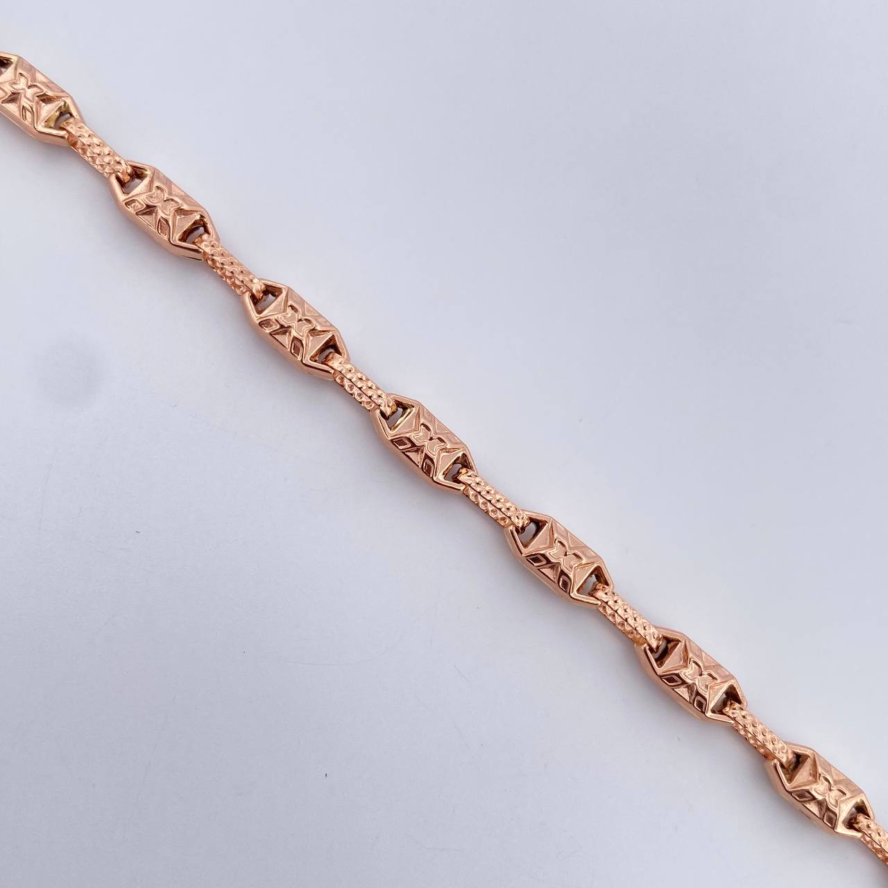 Pulso Rustico Equis Dobles 5.25gr / 21.9cm / 4.2mm Punteado Oro Amarillo  18K $