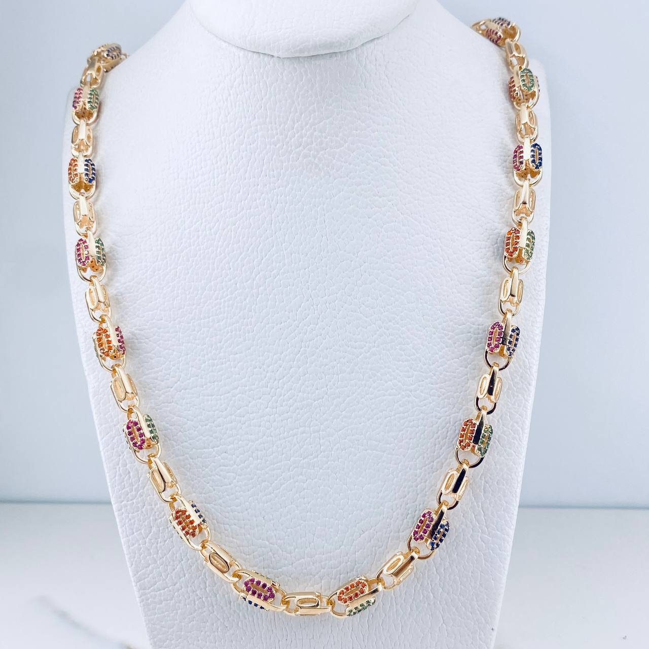Cadena Candado 48.7gr / 51.4cm / 6.2mm Circones De Colores Oro Amarillo 18K $