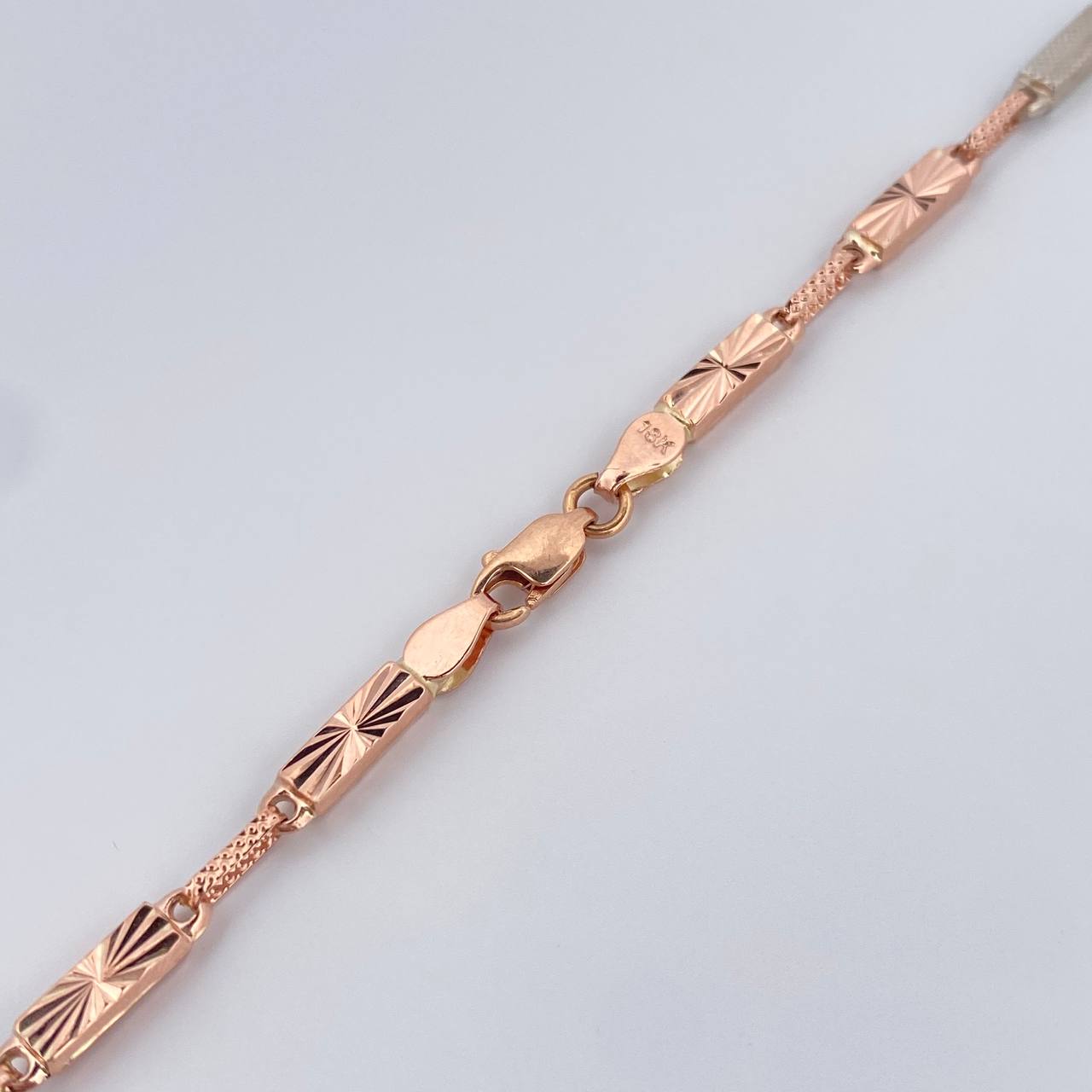 Cadena Rustica Rectangular 12.45gr / 61.1cm / 3.4mm Diamantado Dos Oros Blanco Rosa 18K &