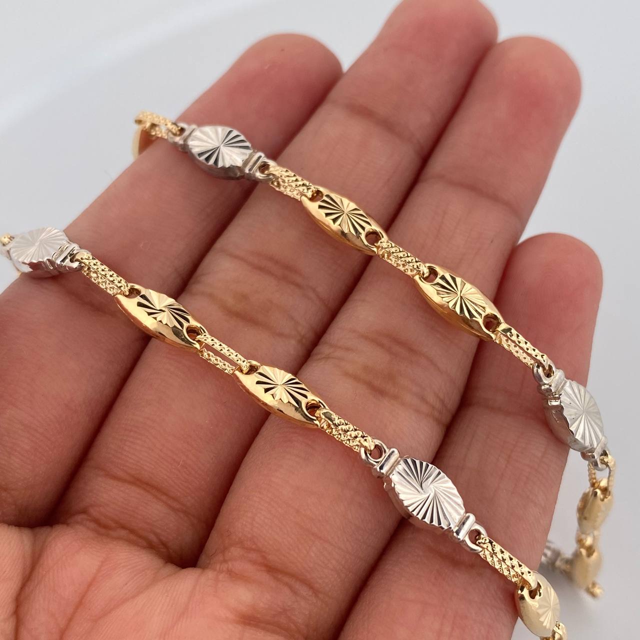 Cadena Rustica Eslabon 12.55gr / 60.6cm / 5.1mm Diamantado Dos Oros Amarillo Blanco 18K &
