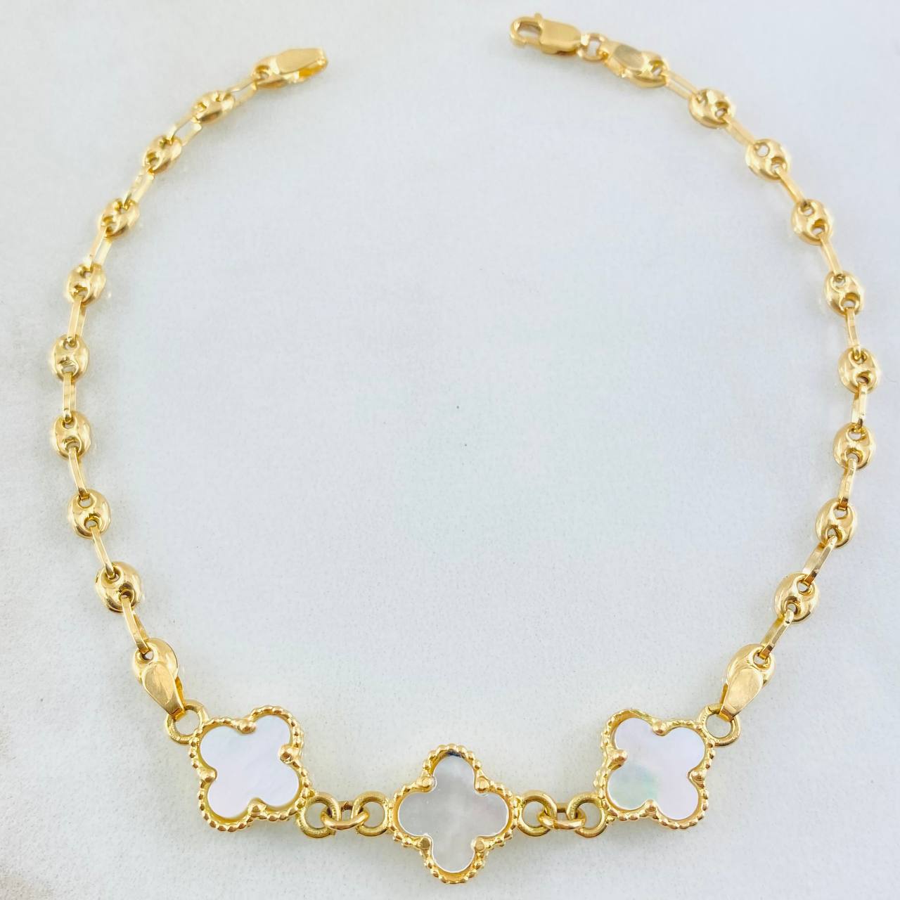 Pulso GC Trebol Blanco 4.85gr / 19cm / Oro Amarillo Nac.Esp. 18K *
