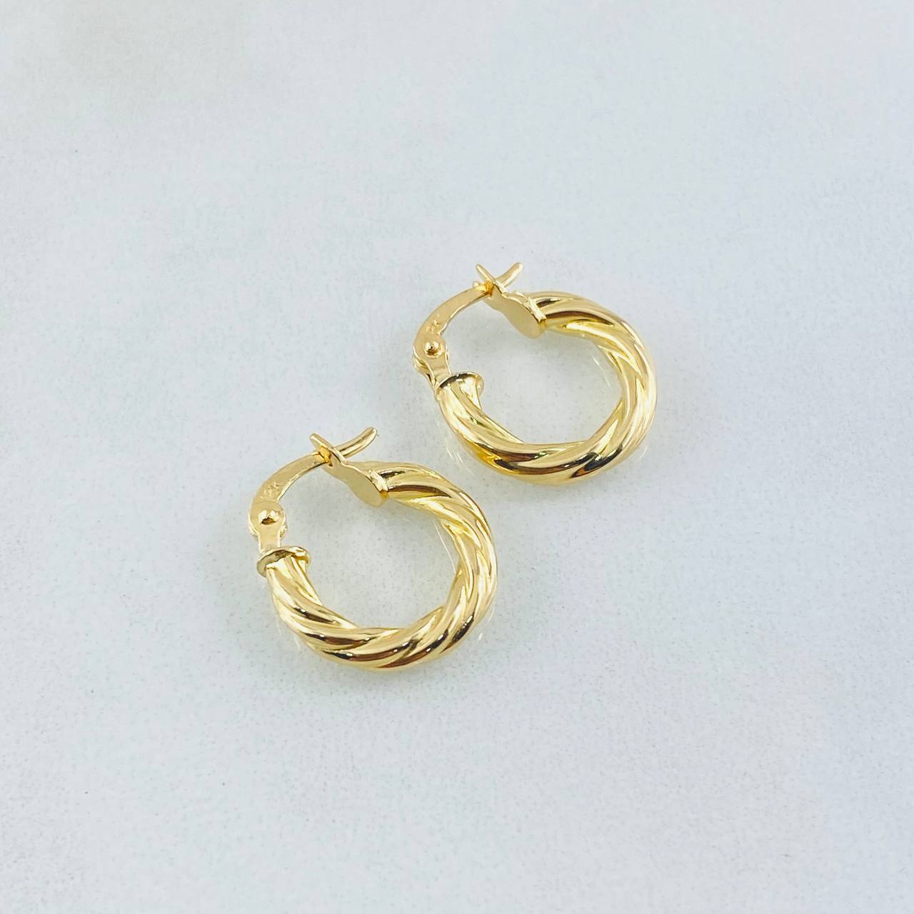 Candongas Emmi 1.3gr / 1.5cm / Oro Amarillo 18K ©