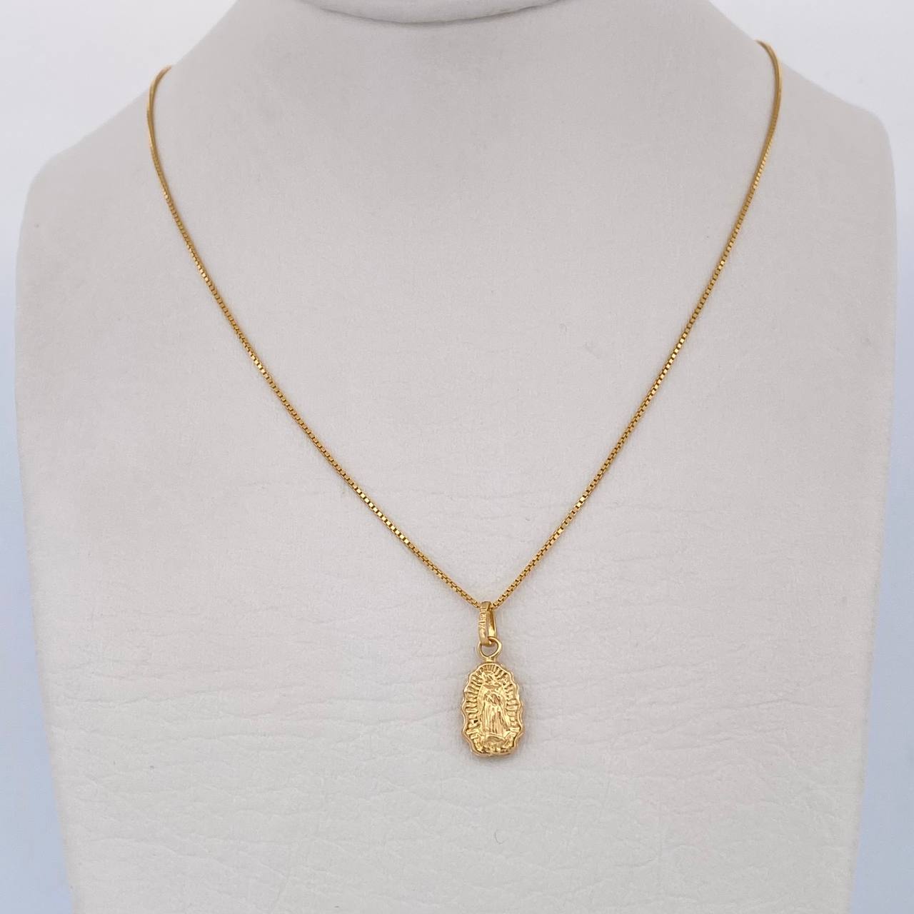 Set Cadena Veneciana /1.85gr/45cm /0.4mm + Dije Virgen Guadalupe/0.45gr/2cm Troquelado  Oro 18K (Oferta) $