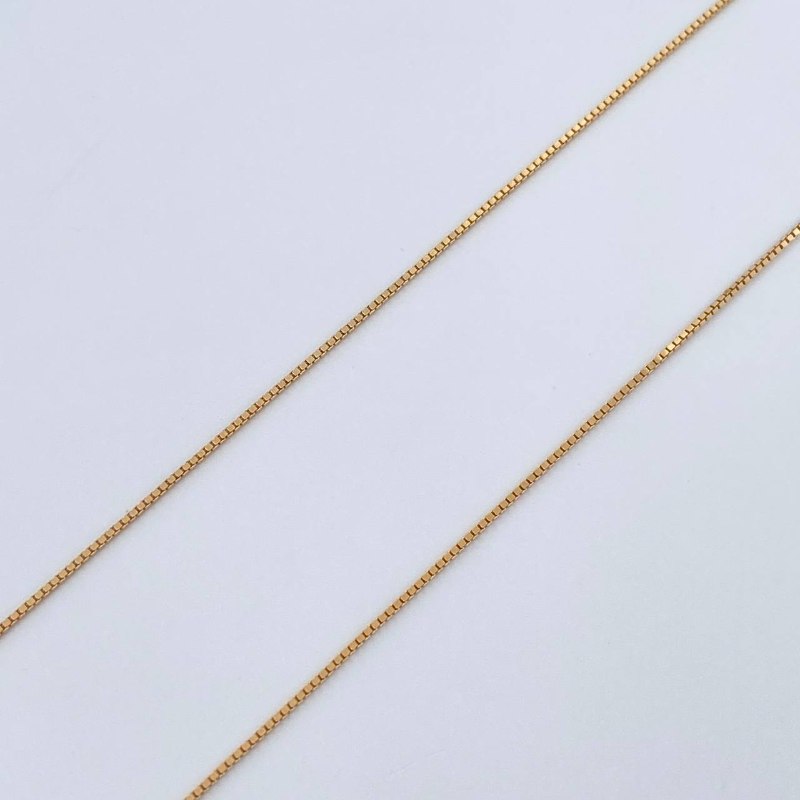 Set Cadena Veneciana /1.85gr/45 cm /0.3 mm + Dije Trebol/0.35gr/1cm Circon Verde  Oro 18K (Oferta) $