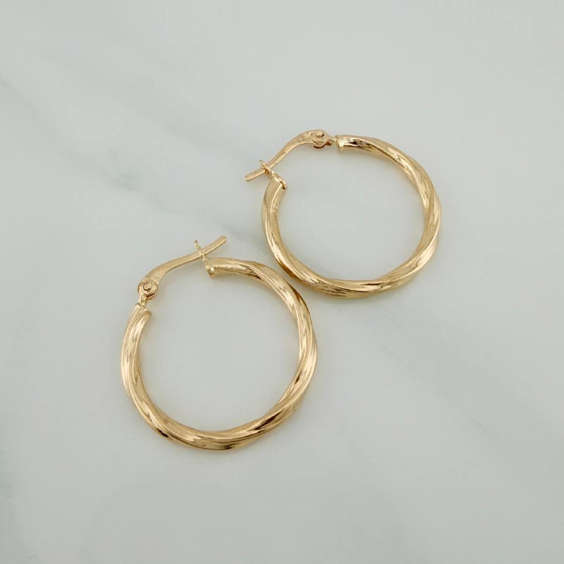 Candongas Mary 1.7gr / 2.6cm / Oro Amarillo 18K $