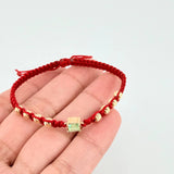 Pulsera Tejida Roja 8 Balines 4mm Cubo Esmeralda 28pts Oro Amarillo 18K