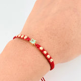 Pulsera Tejida Roja 8 Balines 4mm Cubo Esmeralda 28pts Oro Amarillo 18K