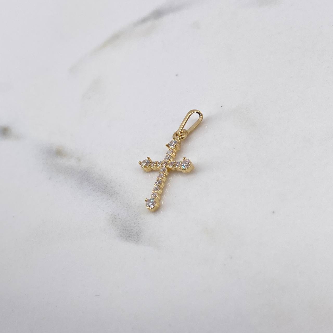 Dije Cruz 0.95gr / 2.5cm / Circones Blancos Oro Amarillo 18K #