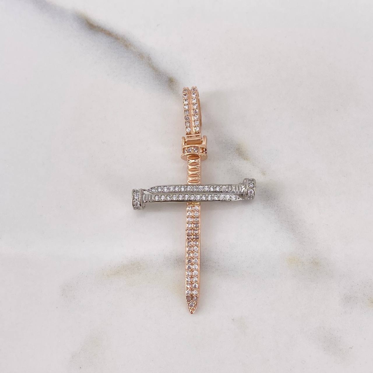 Dije Cruz Clavos 3.85gr / 4.7cm / Circones Blancos Dos Oros Blanco Rosa 18K #