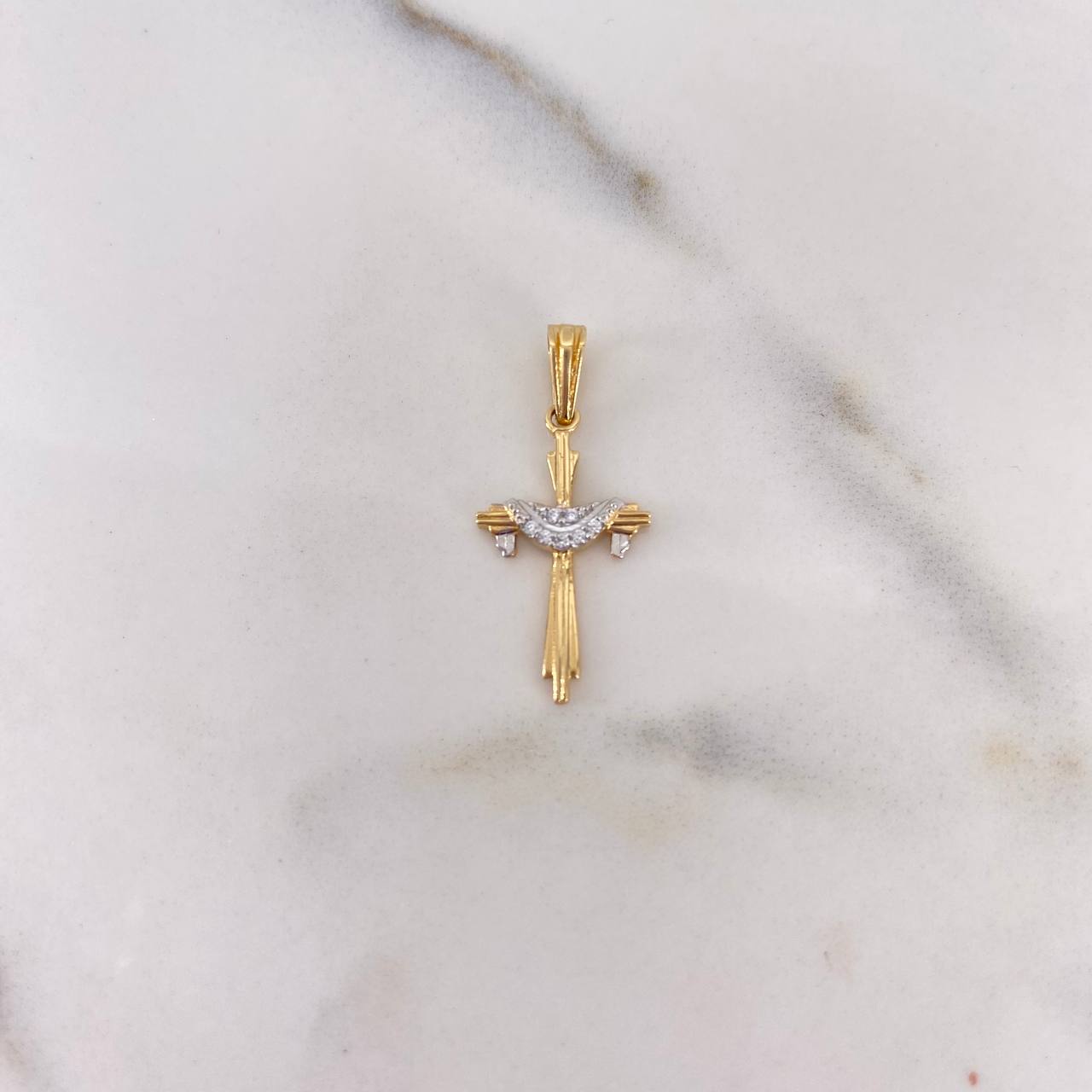 Dije Cruz Tunica 1.1gr / 2.6cm / Circones Blancos Dos Oros Amarillo Blanco 18K $